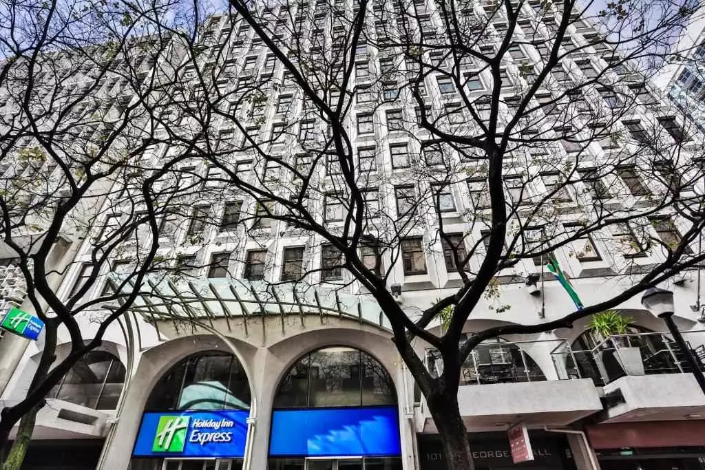 هتل هالیدی این هتل کیپ تاون