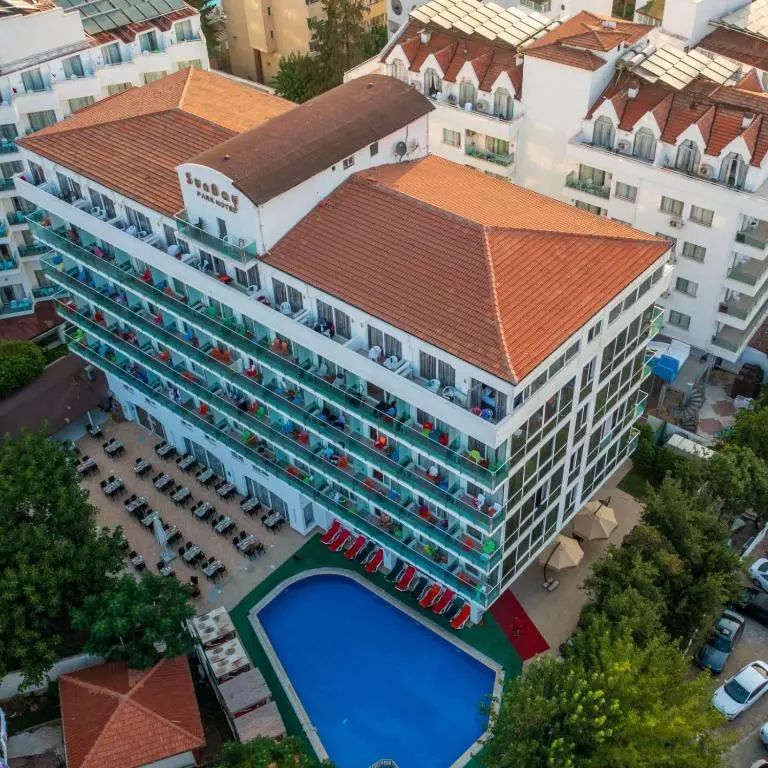 هتل سان بای پارک مارماریس
